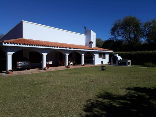 Casa En Venta - Cosquin - 4 Dorm Amoblada - Terreno 2700 Mtrs 2 Ideal Inversion