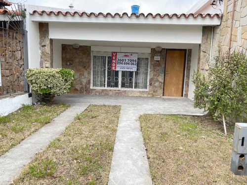 Imagen 4 de 15 de Venta De Casa En Malvin Sur 2 Dormitorios Con Renta