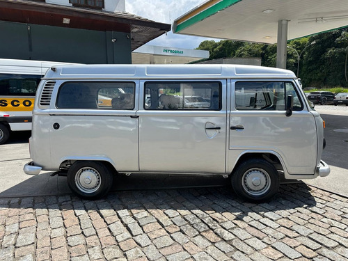 Volkswagen Kombi 1.4 Lotação Total Flex 3p