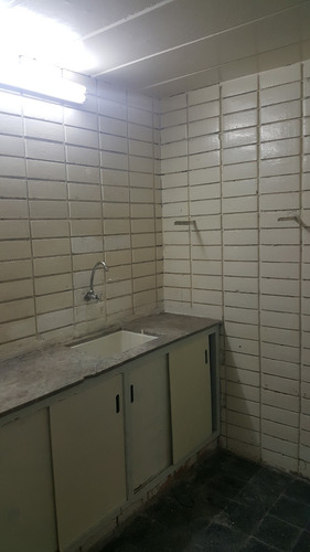 Se Alquila Local Comercial En Barrio Sayago