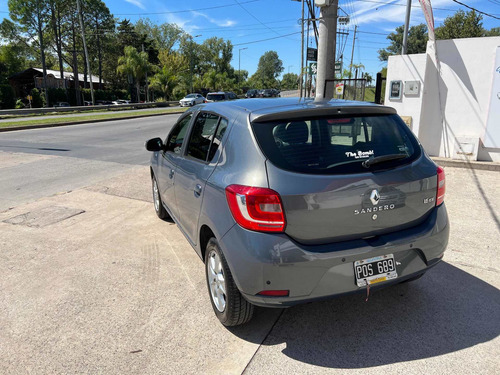 Imagen 5 de 8 de Renault Sandero 2016 1.6 Privilege 105cv