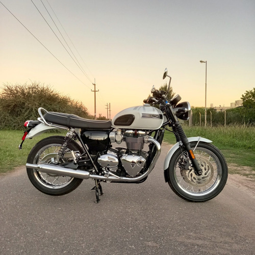 Triumph Bonneville T120 Diamond