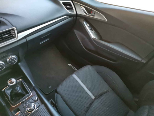 Imagen 14 de 15 de Mazda Mazda 3 2018 5p Hatchback S L4/2.5 Man