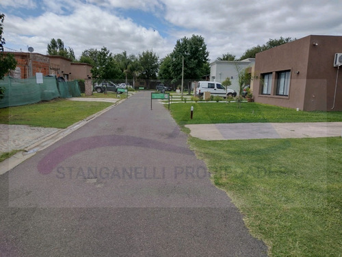 Imagen 5 de 23 de Hermosa Casa 4 Amb En Barrio La Cuesta
