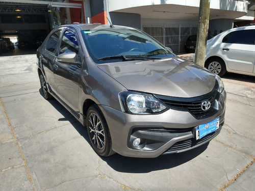 Imagen 3 de 10 de Toyota Etios Xls 4p 4at 2018