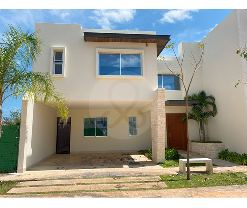 Casa En Renta En Temozón Norte