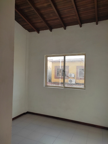 Casa En Alquiler Para Equipo De Trabajo, Guatire Villa Avila