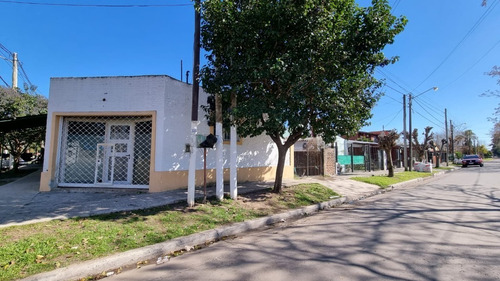 Imagen 25 de 25 de Locales Con Vivienda - Venta