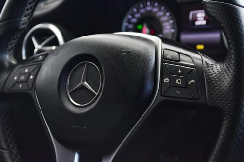 Mercedes Benz A200 Urban 1.6 2013 Car Cash
