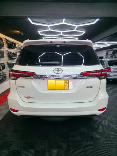 Toyota Fortuner 2.7 Srv