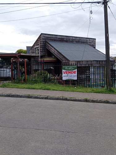 Casa En Costanera Fuerte Real En Ancud