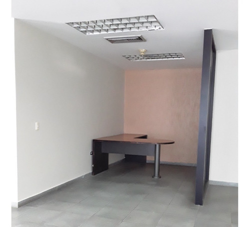 Imagen 7 de 23 de Local En Los Robles, En Alquiler