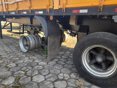 Imagem 2 de 15 de Carreta Vanderleia 1 +1+1 Randon Padrão Petrobras 14 Metros