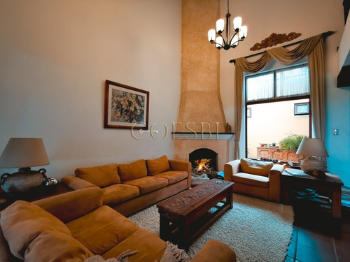 Imagen 5 de 11 de Casa En Renta Dentro De Residencial Exclusivo En El Centro De Antigua Guatemala