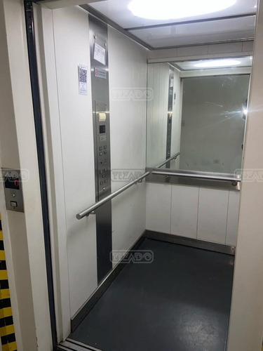 Edificio En Block En Balvanera, Capital Federal. Impecable. Habilitado Para Venta Mayorista Y Droguería. Ideal Sistema De Salud Y Alimentación