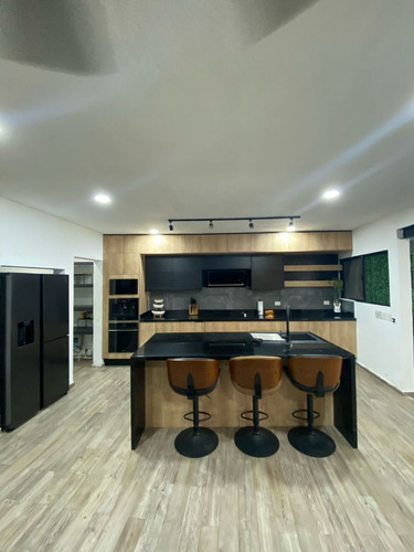 Casa En Venta En Residencial Dzitya, Merida.