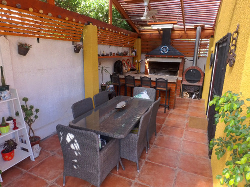 Casa 3 Dormitorios, 2b, 2est Y Mansarda