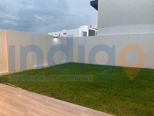 Imagen 6 de 30 de Casa En Venta En Juriquilla En Cumbres Del Lago