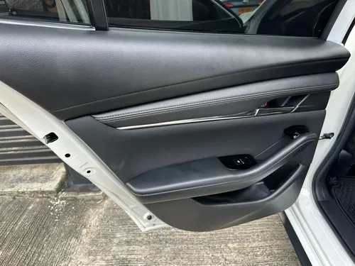 Mazda 3 Touring Hybrido 2.0 Mod 2023