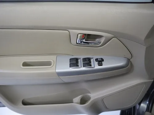 Toyota Fortuner 2.7 At 7psj 4x2