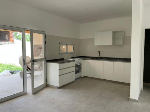 Dúplex En Venta - 2 Dormitorios 2 Baños - Cochera - 238mts2 - Pilar