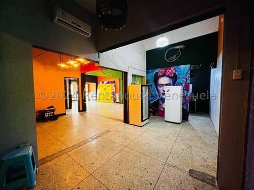 Casa Comercial, A Escasos Metros De La Av Bolivar 25-16082 Irrr