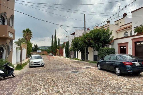Imagen 6 de 16 de Casa Cañada En Venta, Fraccionamiento Las Brisas En San Migu