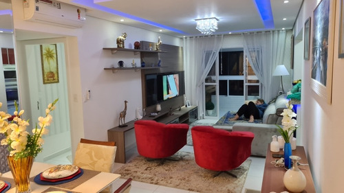 Sobrado Com 3 Dorm, 1 Suíte, 2 Coz, Garagem Para 4 Carros.
