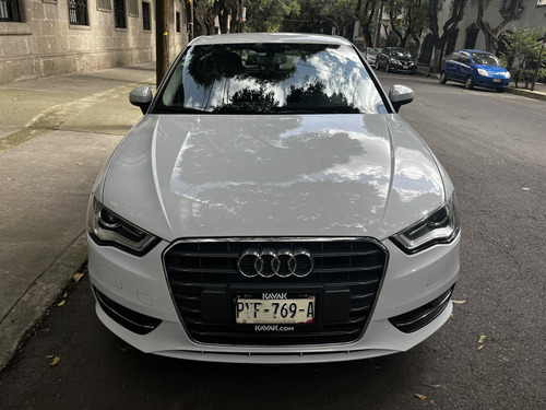 Audi A3 1.8 Sedán Ambiente At