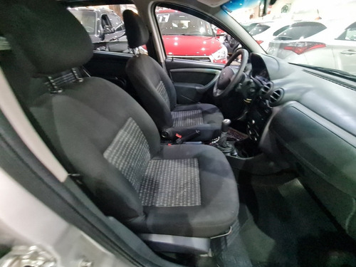 Imagem 12 de 13 de Renault Sandero 2014 1.6 Expression Hi-power 5p