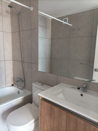 Venta Depto Seminuevo 1d1b Metro San Alberto Hurtado Estacio