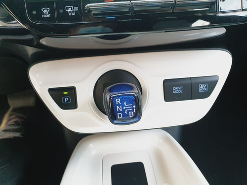 Imagen 8 de 15 de Toyota Prius Premium 2018 Impecable Garantia 90 Dias