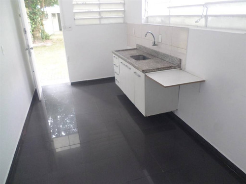 Imagem 13 de 30 de Lindo Sobrado Comercial Para Voce Montar Sua Empresa Bem Localizado Num Dos Melhores Lugares De Santos Bem Dividido E Com Espaço De Sobra - Hm2654