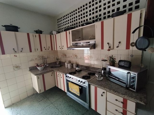 Imagen 20 de 30 de Bella Casa De 2 Niveles En Venta En Barquisimeto. Zona Centro-oeste, Selena Pacheco Tlf. 04245197639. Cód. 22-6232 Lara, Venezuela
