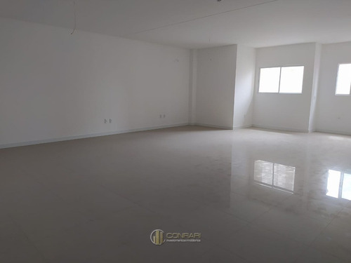 Imagem 4 de 5 de Sala Comercial 1 Vaga, Meia Praia!!! - 842365-1
