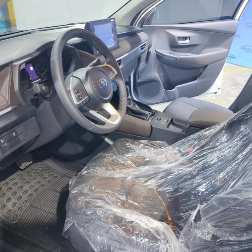Imagen 6 de 14 de Toyota Yaris E 2023