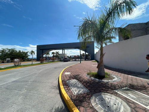 Terreno Plano En Venta. Fracc. Aiyana, Xochitepec, Morelos