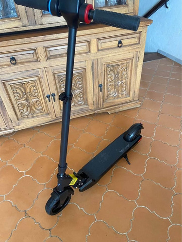 Scooter Eléctrico Vorago Kick 202 V2, 200w, Hasta 90kg.