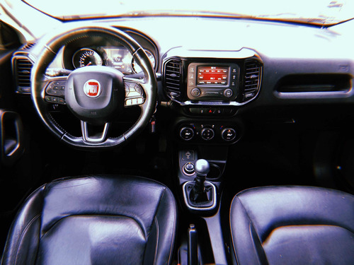 Imagen 10 de 14 de Fiat Toro Freedom 2.0 Tdi 4x4 2016 Doble Cabina Full Cuero.