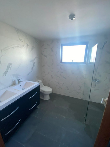 Imagen 17 de 25 de La Esperilla Apto. Nuevo, Piso 9 - 3hbs -3 Parqueos - Hermosa Vista Al Mar Y A La Ciudad - Área Social Con Lounge Bar Piscina Con Hidroterapia -gimnasio-spa De Masaje - Sauna- Área Infantil -salón