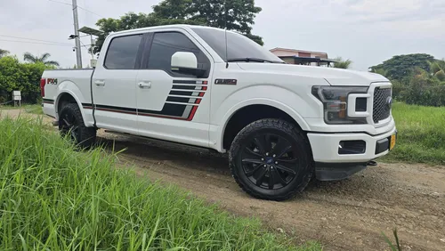 Ford F-150 Lariat Sport