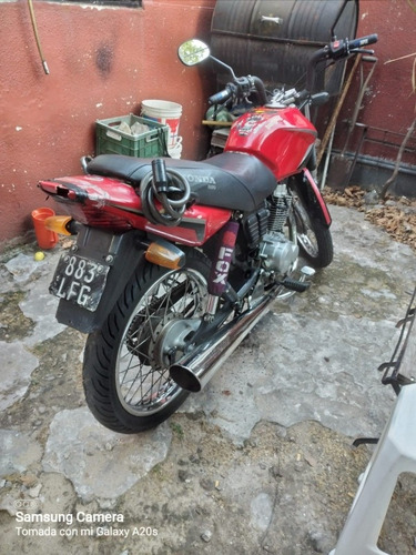 Imagen 6 de 6 de Motomel 2016