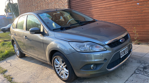 Ford Focus 2 2.0 Ghia Mt