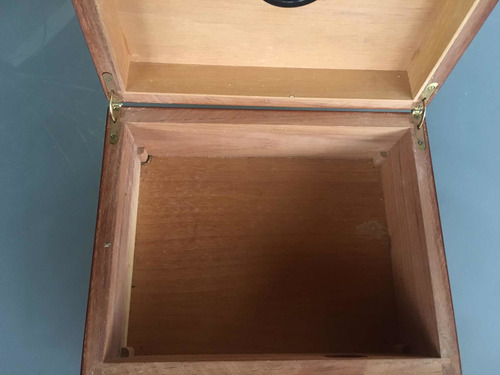 Imagen 4 de 8 de Humidor Para Tabacos