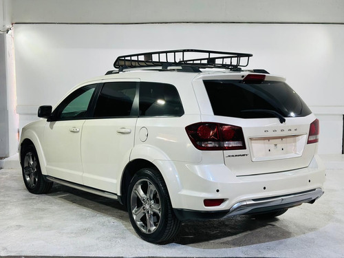 Dodge Journey 2.4 SXT Lujo Piel 7 Pasajeros At