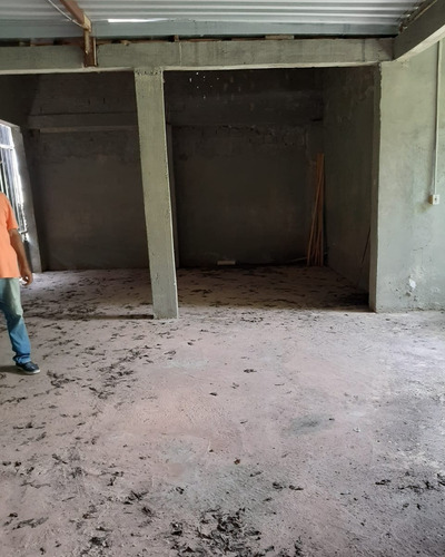 Imagem 4 de 27 de Locação Vila Pauliceia, 2 Casas De 1 Dormitório, Sala, Cozinha, Wc, Lavanderia, 1 Vaga, Quintal E 1 Galpão Grande - Ml66 - 69391179