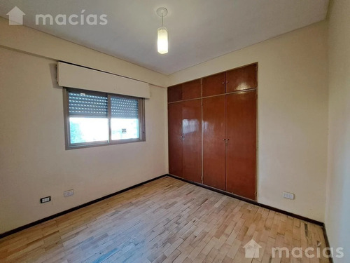Imagen 7 de 10 de Departamento Reciclado En B° Sur. 2 Dorm. Luminoso Al Frente