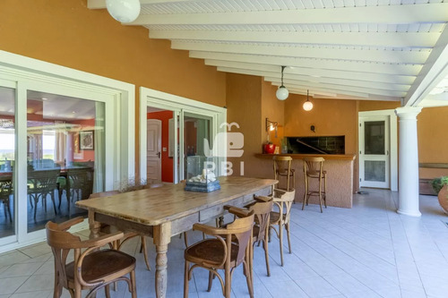 Casa De 6 Dormitorios En Solana, Punta Ballena - Ref : Pbi235