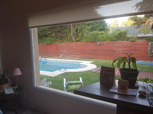 Casa En Venta En Club De Campo Los Rosales Canning