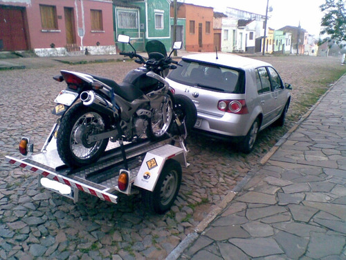 Imagem 2 de 3 de Carretinha P/moto - Engatcar C/estepe